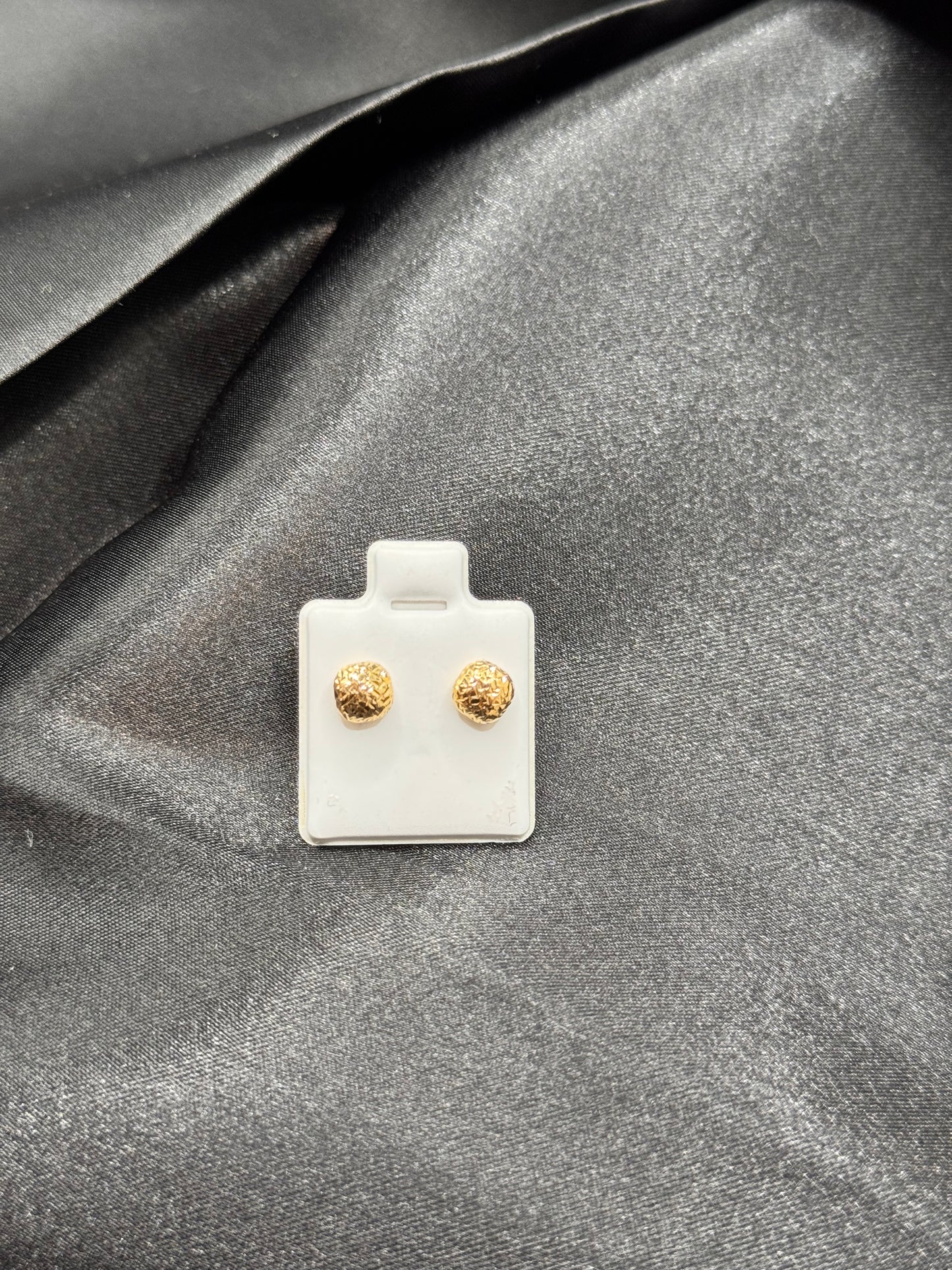 18k Stud Earrings