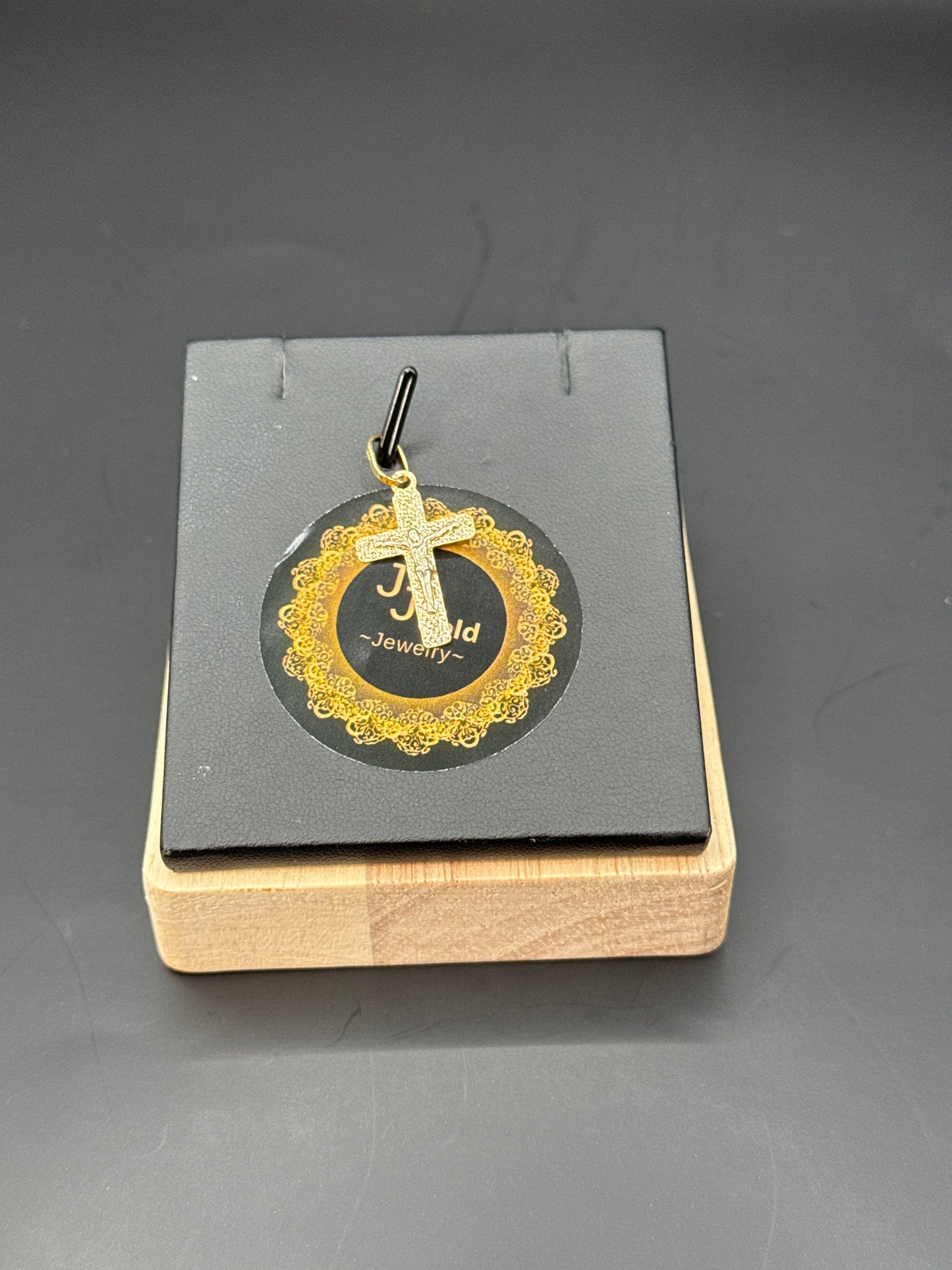 18karat Small Cross Pendant