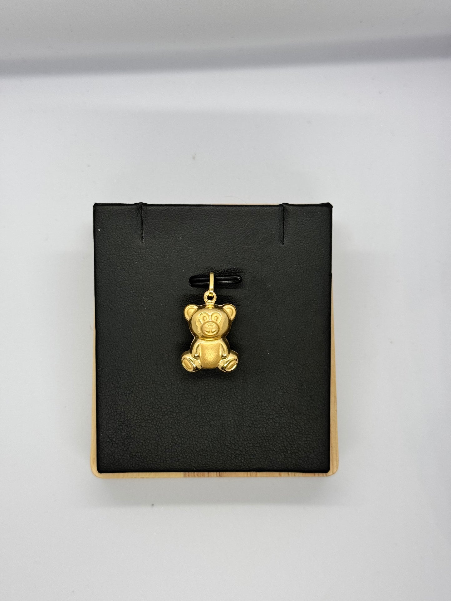 Big teddy pendant