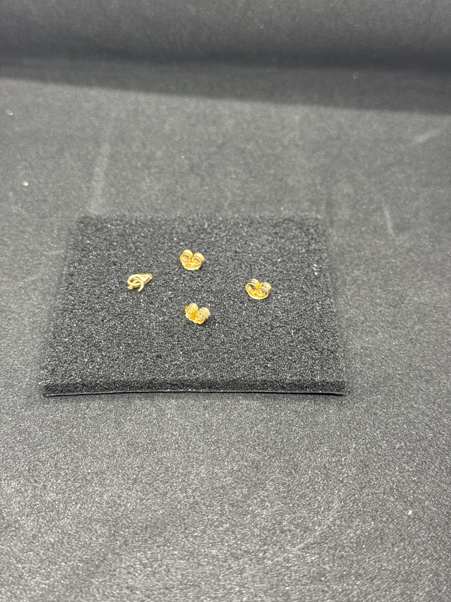 18karat Earrings and Necklace Hook