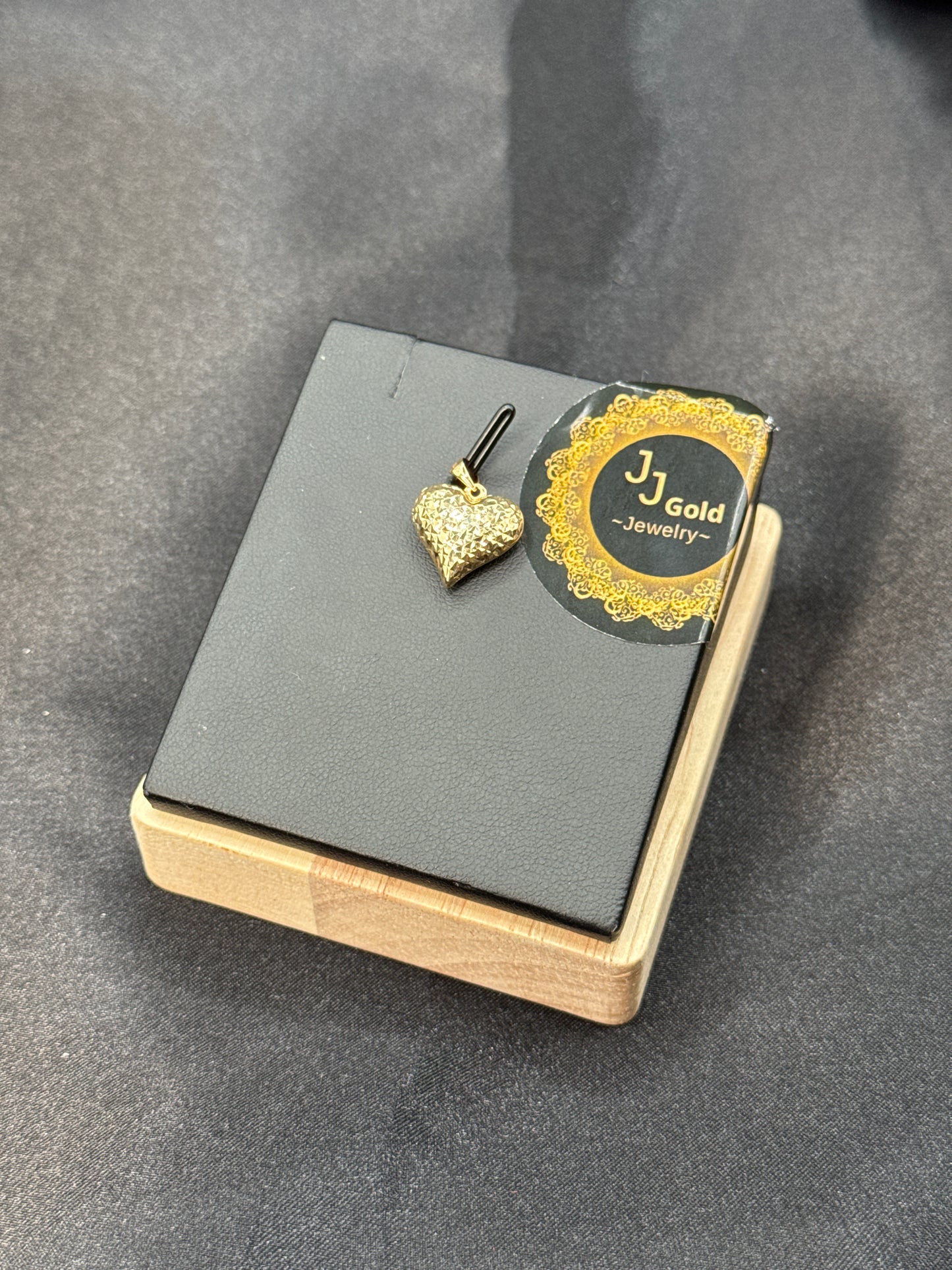 18karat Love Pendant