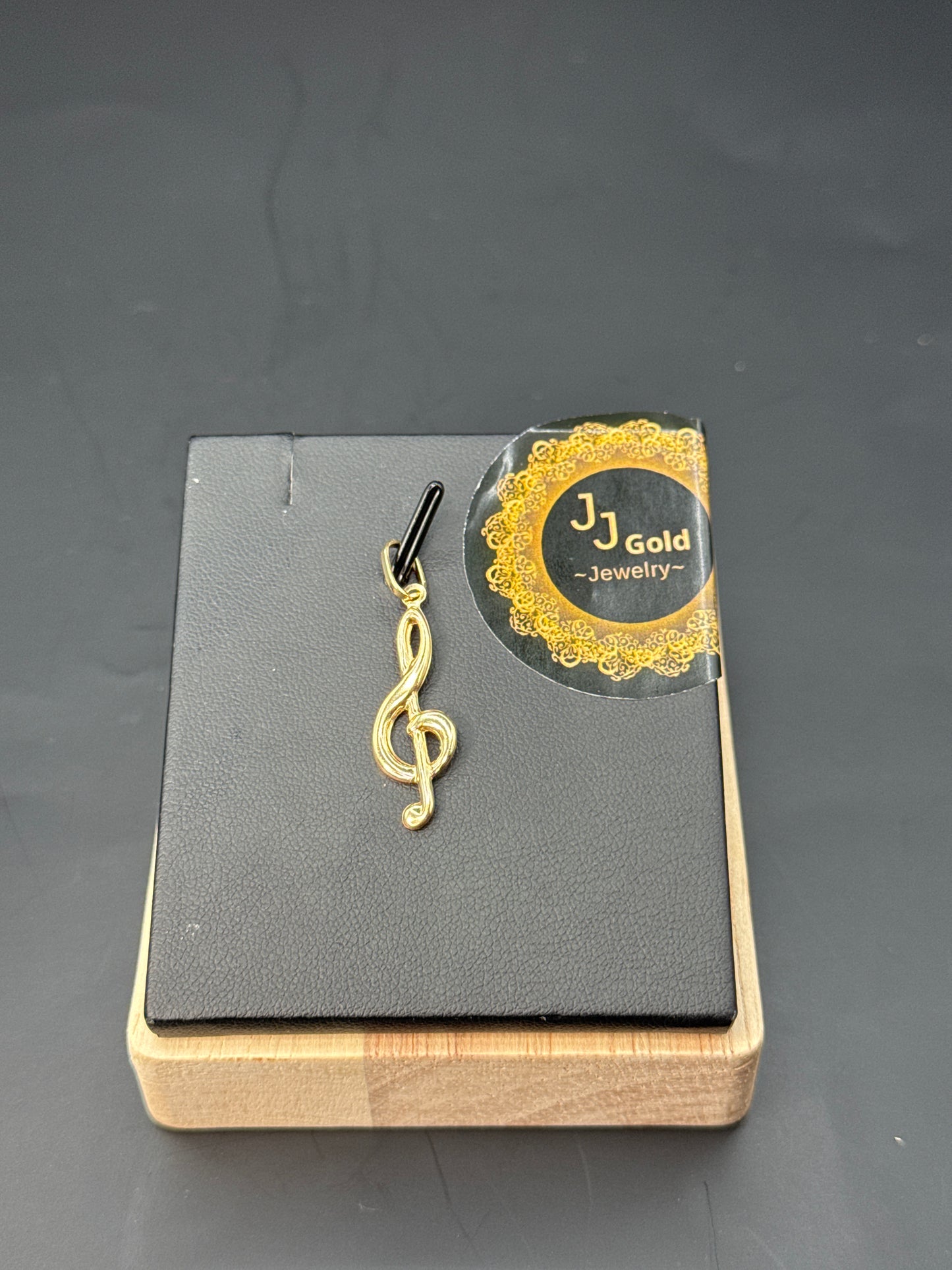 18karat Music Pendant