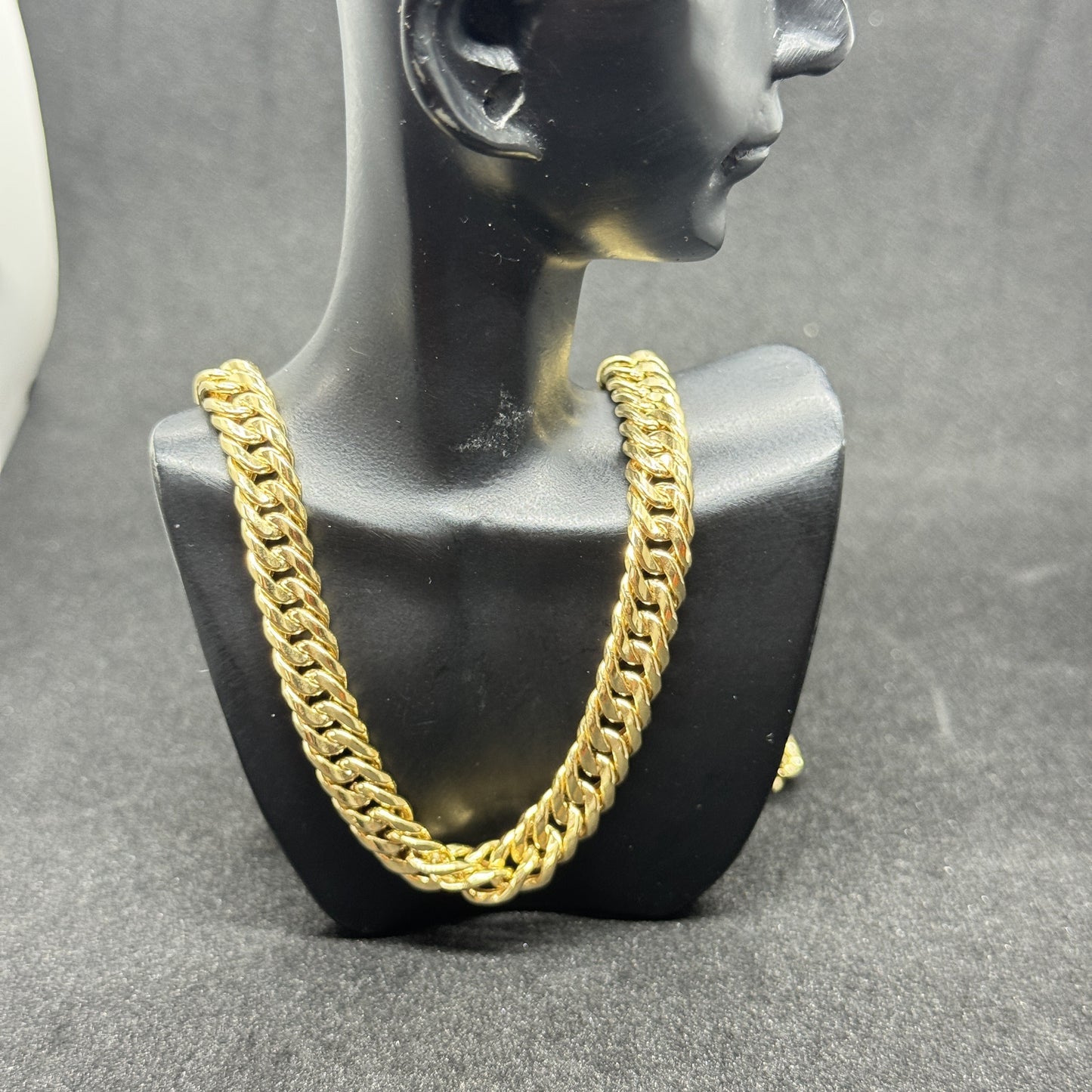 18k Big Tight cuban Necklace 22"