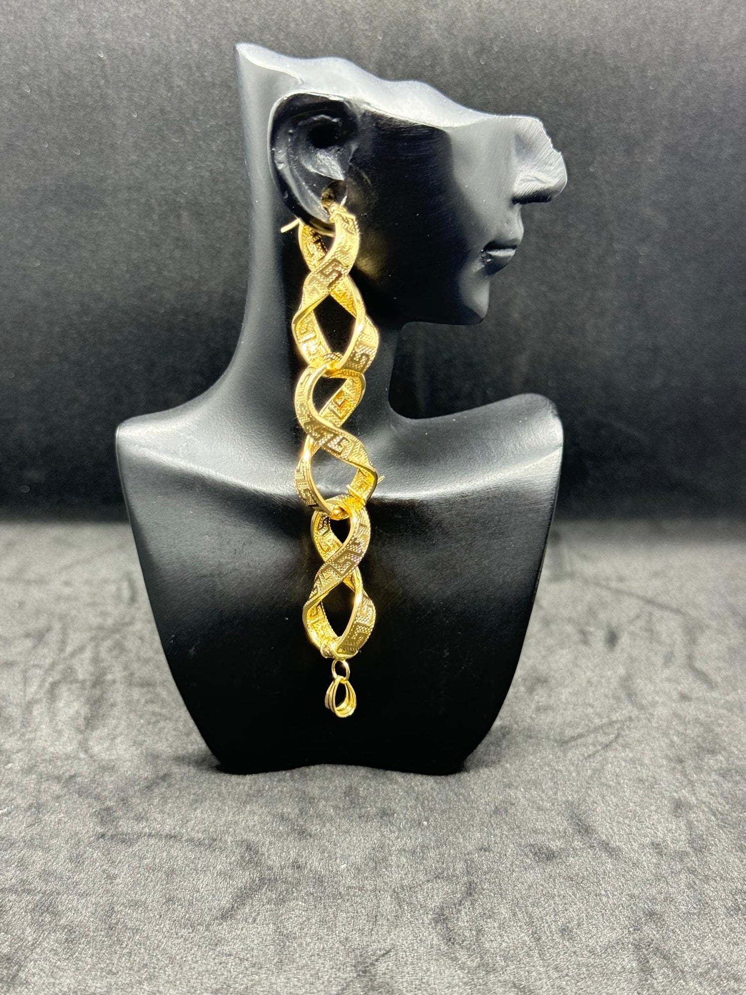 Earrings and Pendants Set