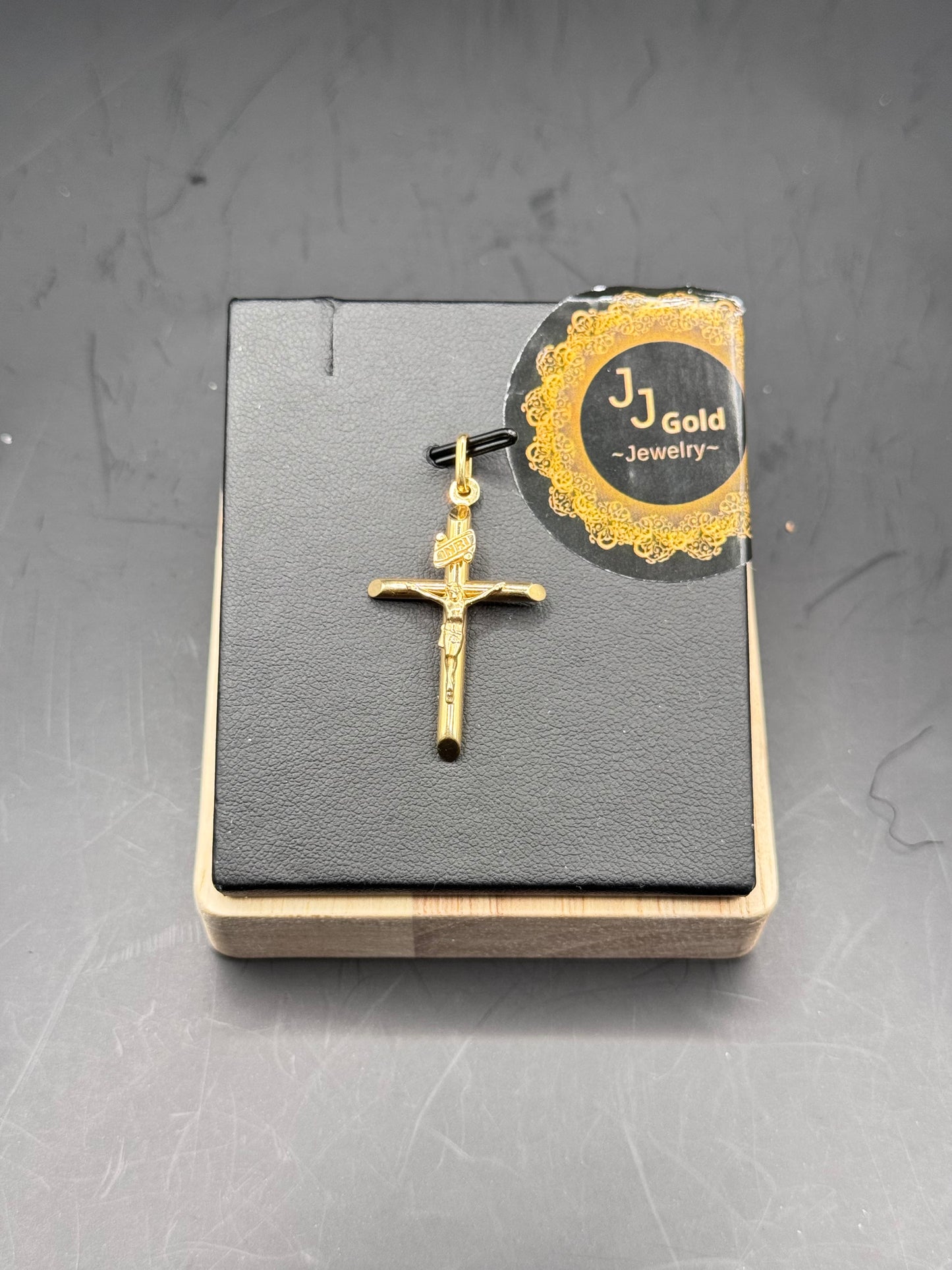 18karat Cross Pendant