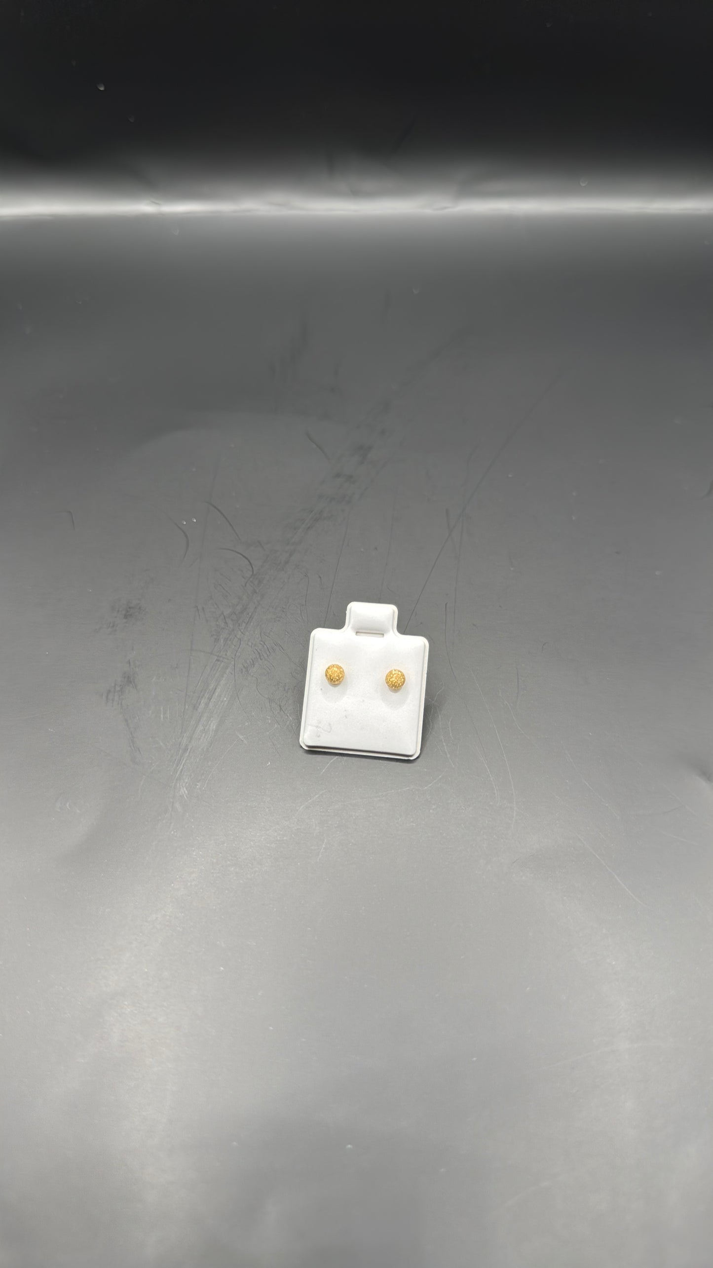 18karat Shinning stud earrings