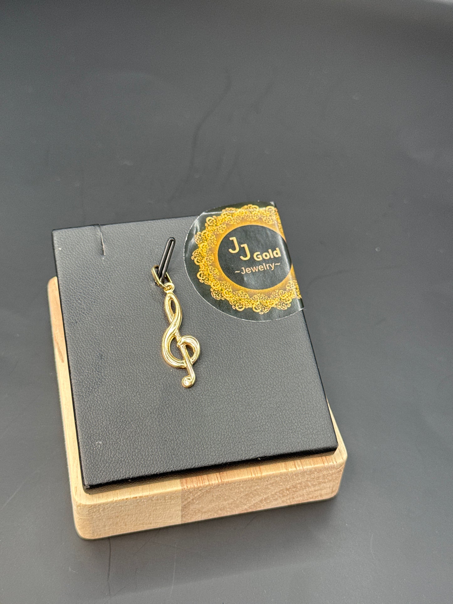 18karat Music Pendant