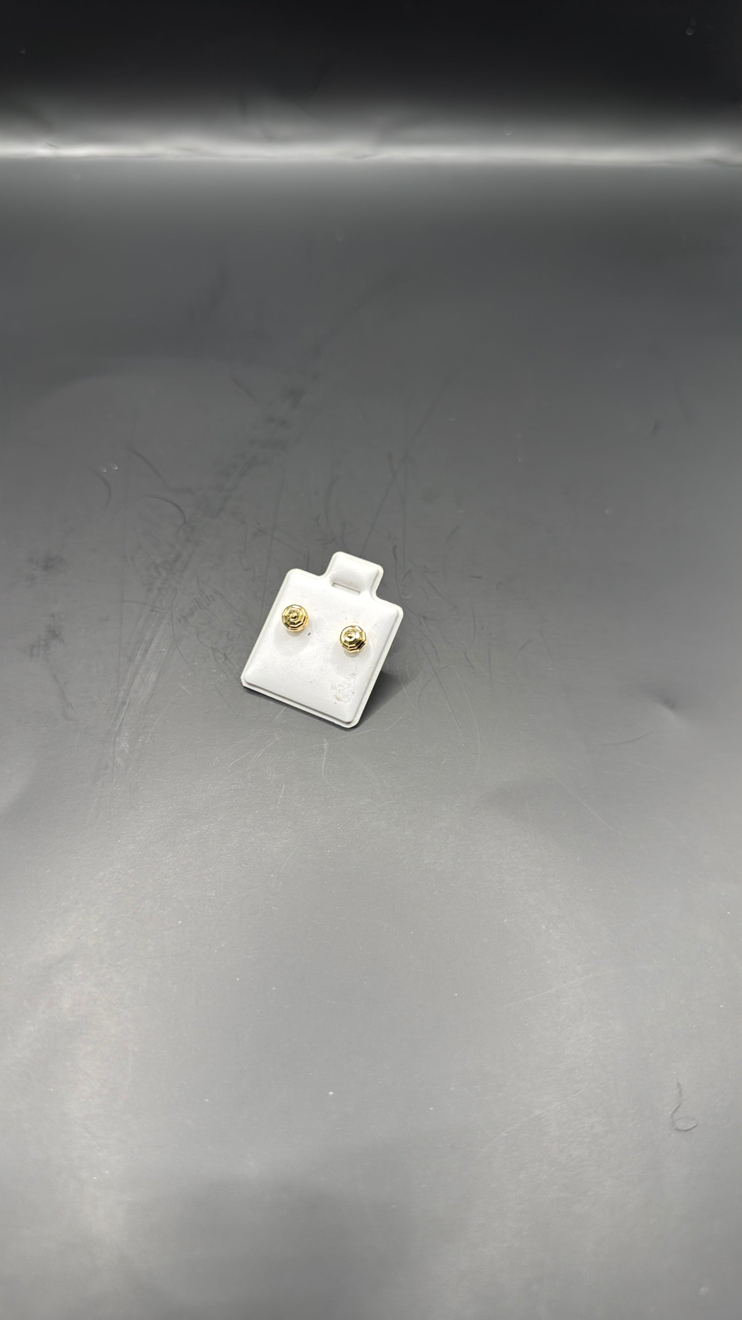 18karat Stud Earrings