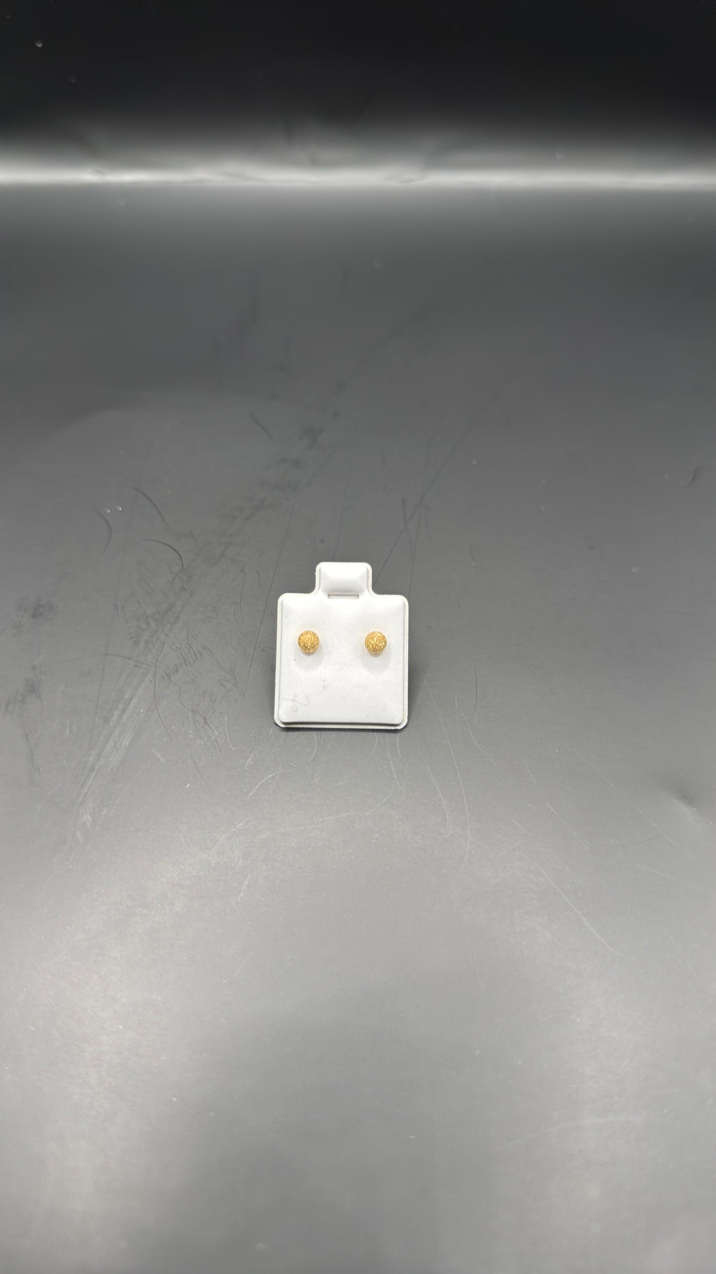 18karat Shinning stud earrings