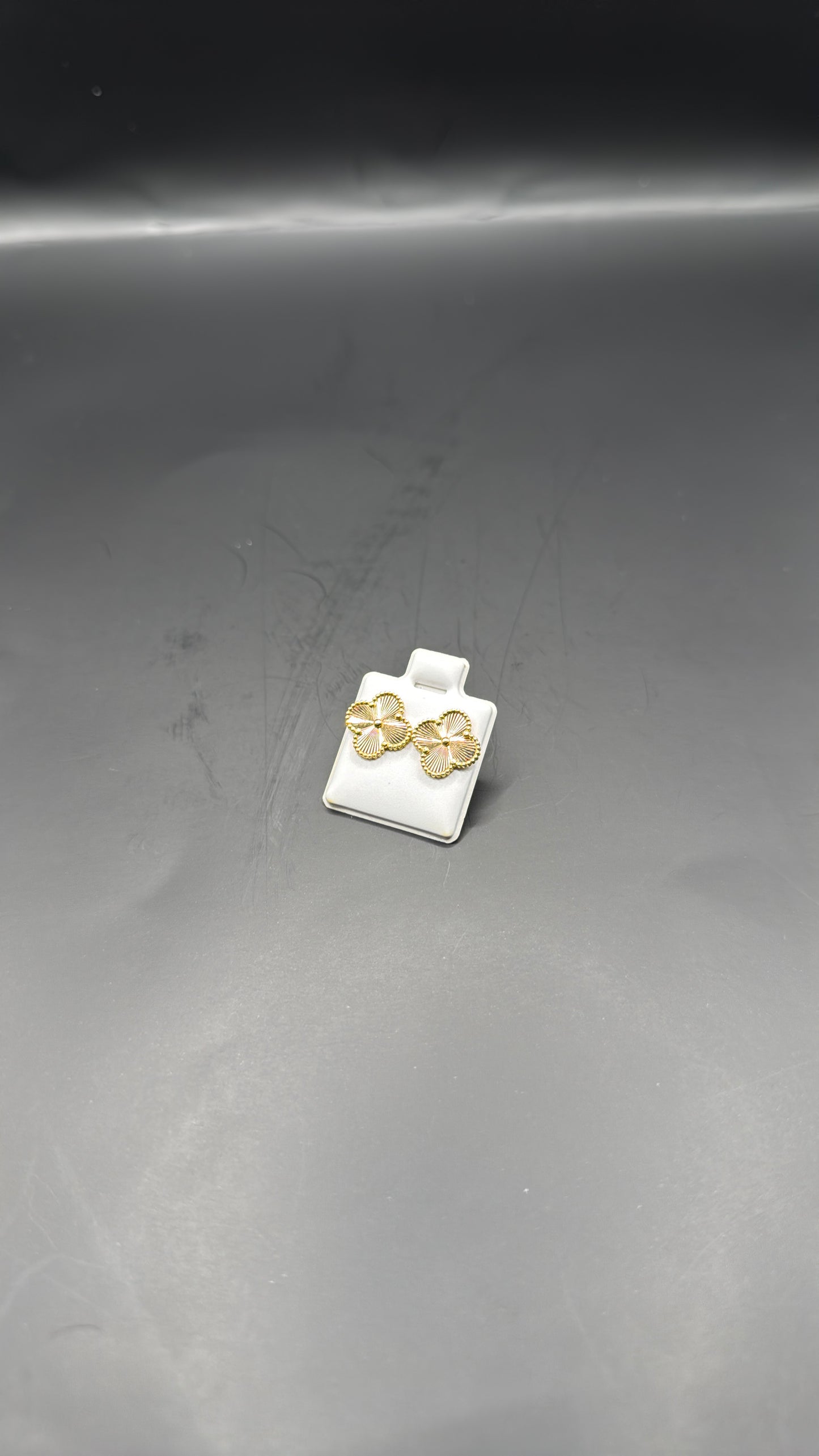 18karat Gold VCA earrings