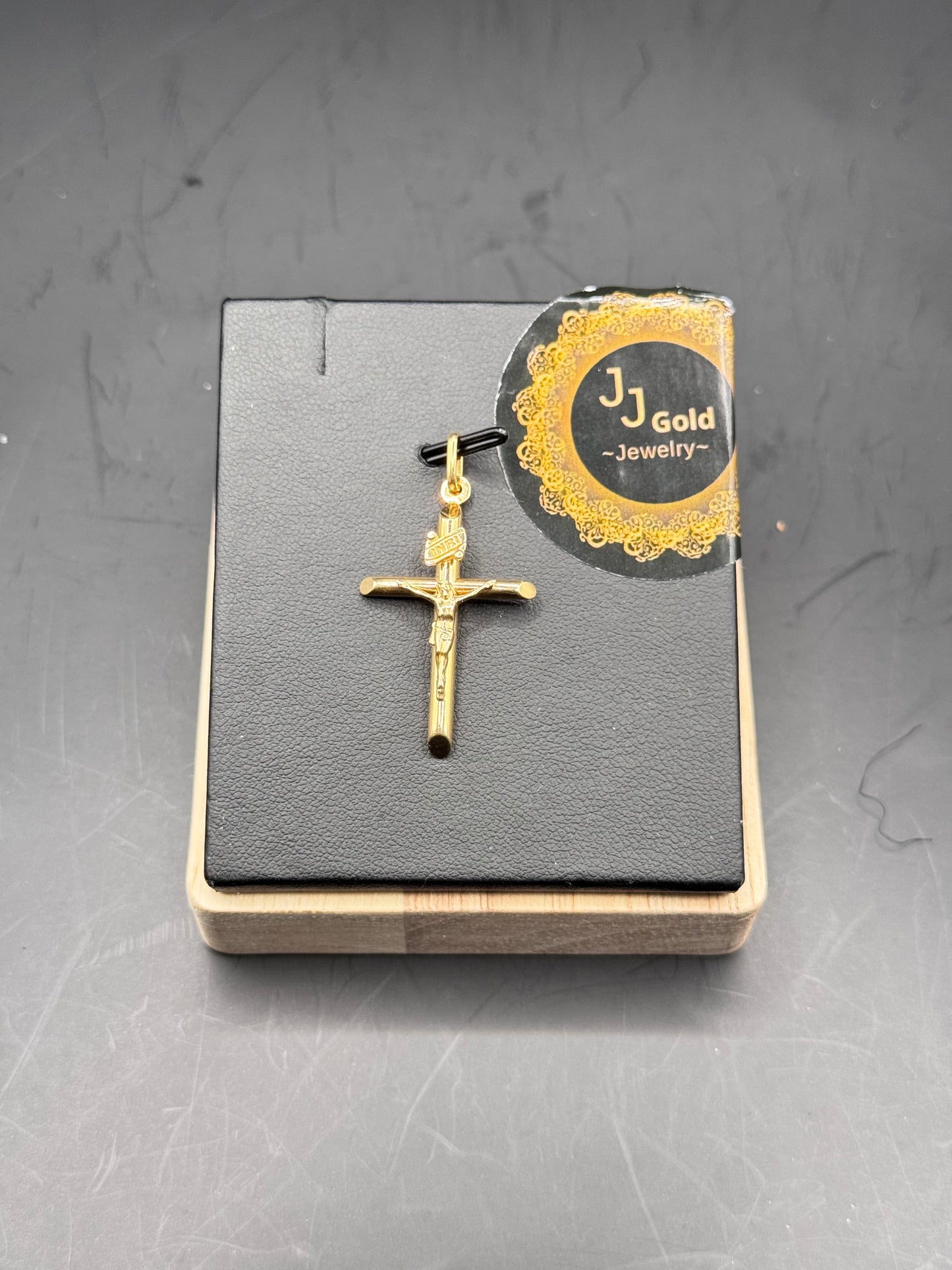18karat Cross Pendant
