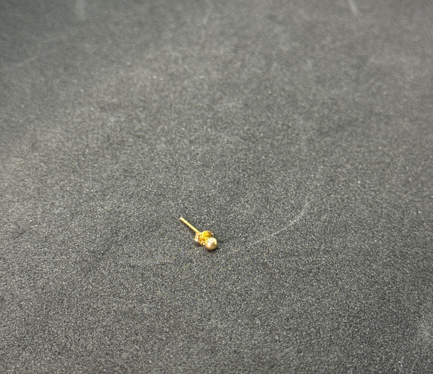 18karat tiny Nose Pin