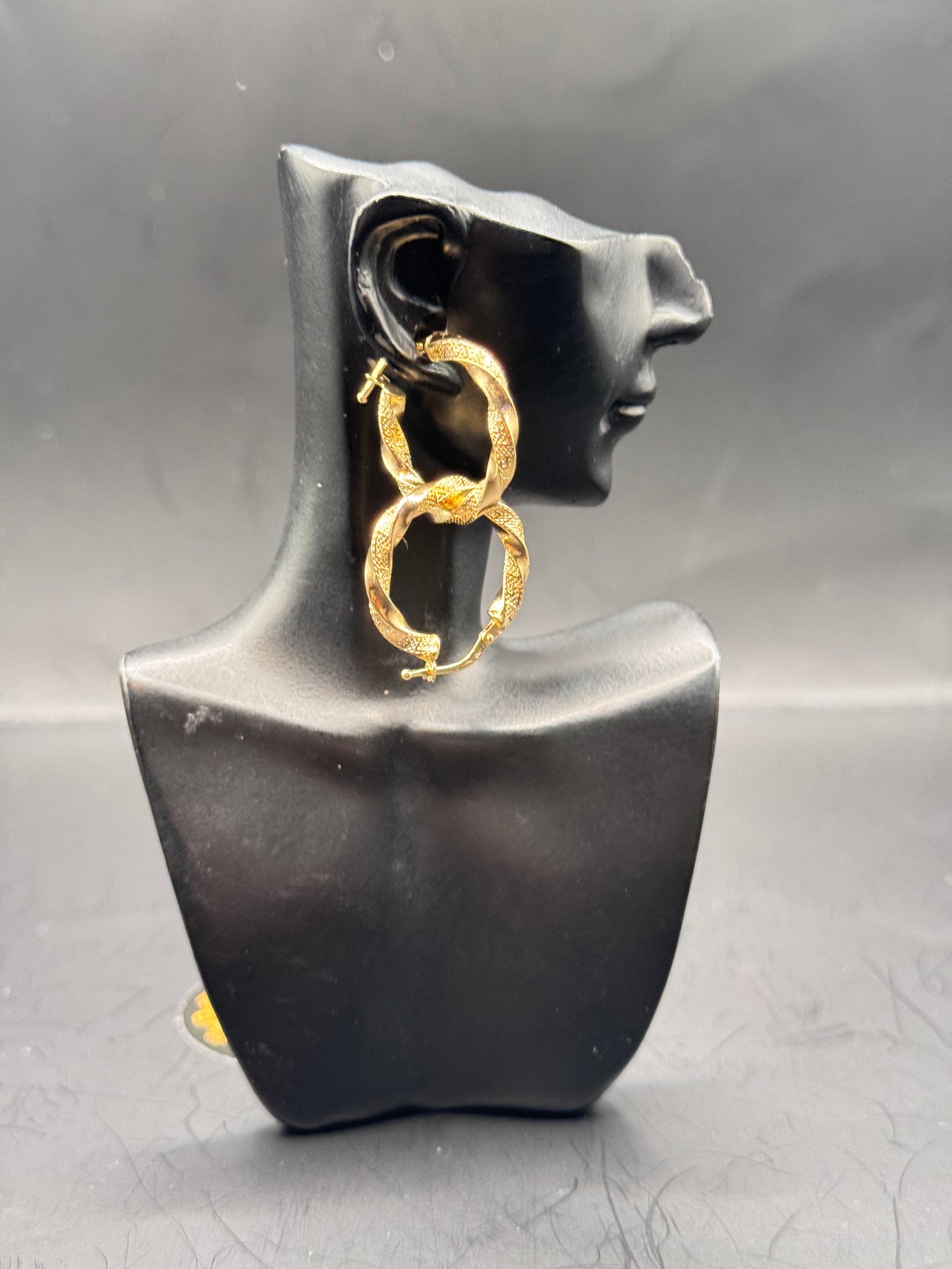 18karat Ribbs Fendi Clip Earrings