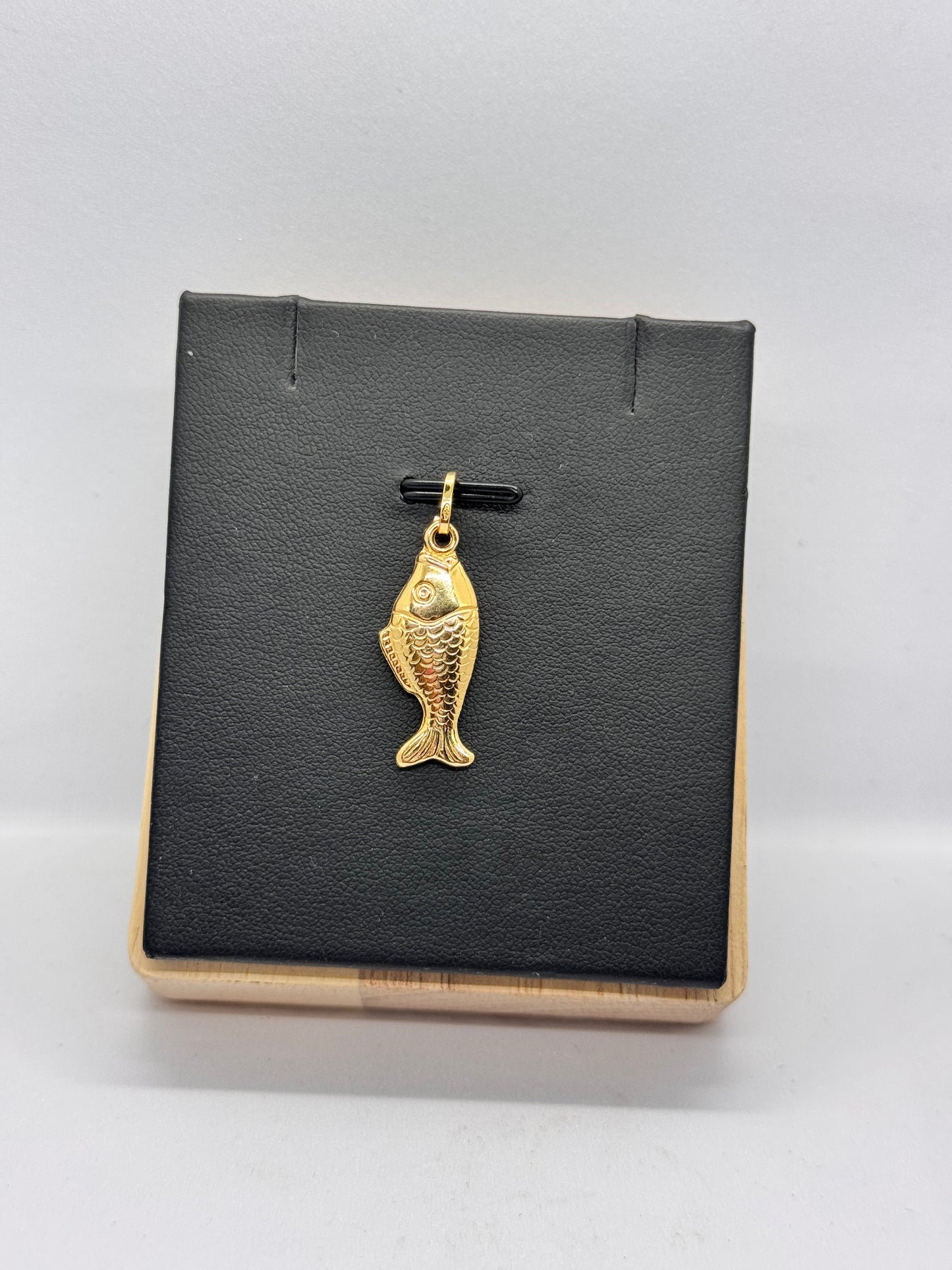 18k Fish Pendant