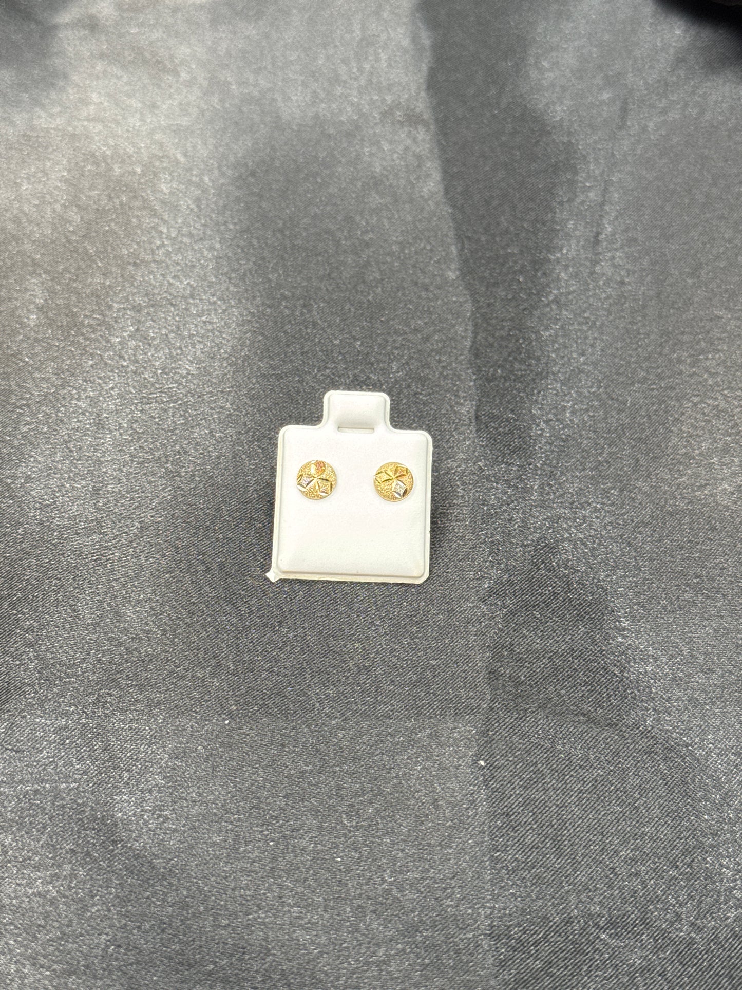 18karat Stud Earrings