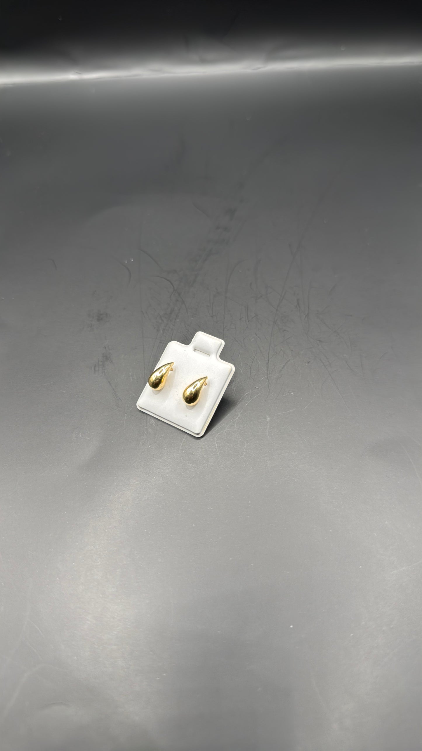 18karat Stud Earrings