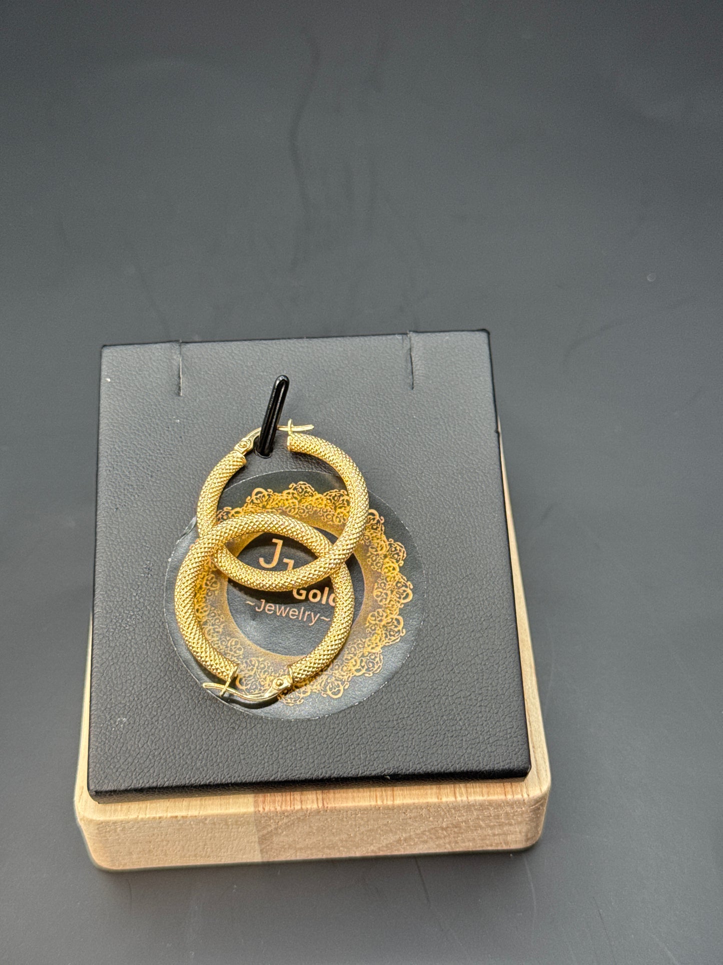 18karat Gold clip Earrings