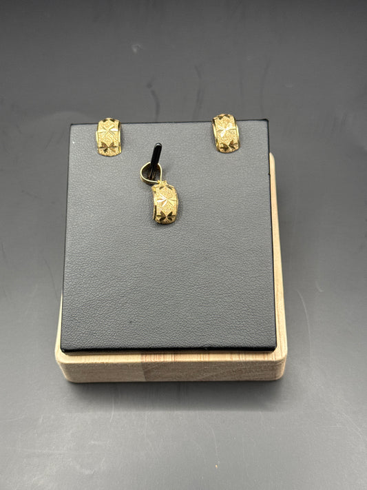 18karat Earring and Pendant Set