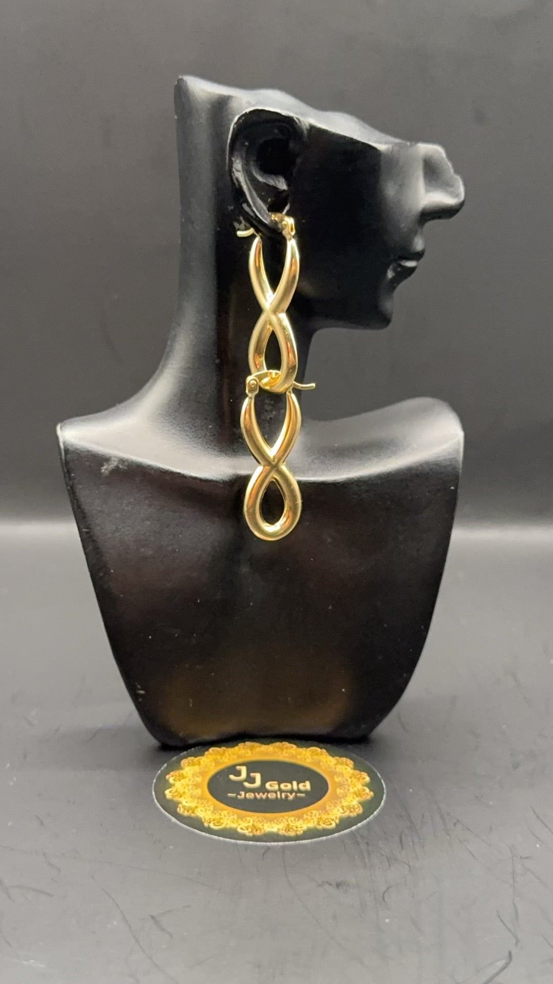 18karat Clip earrings