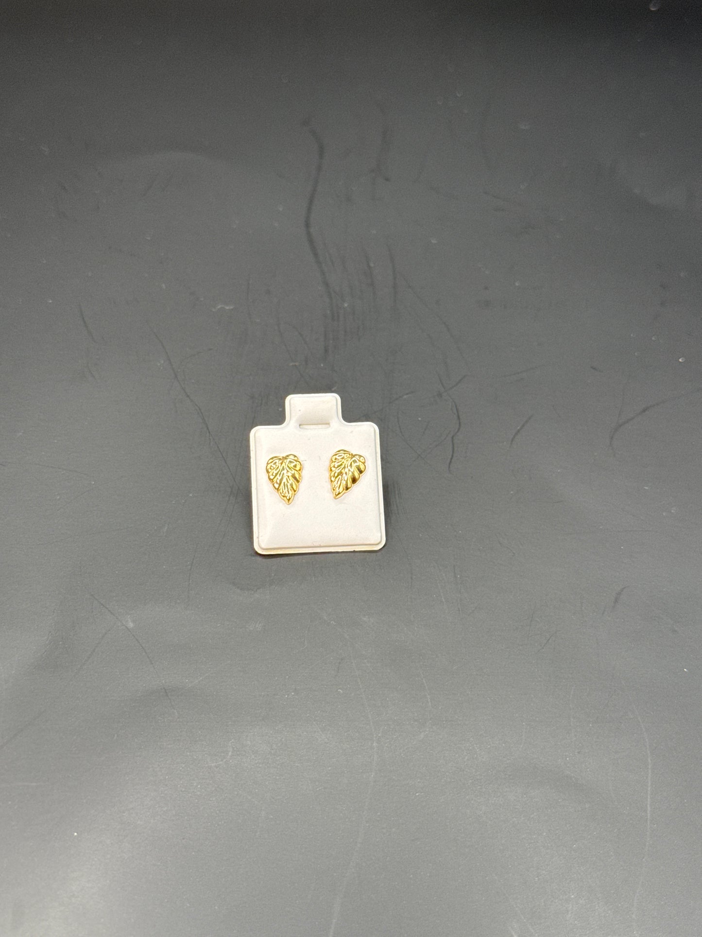 18karat Leaf Stud Earrings