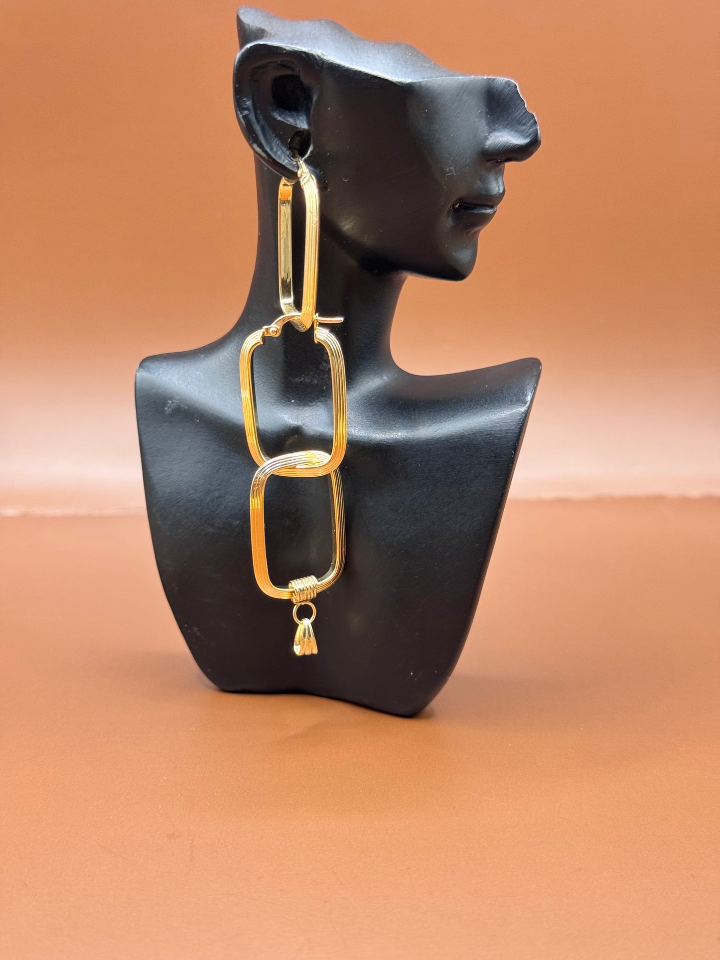 18karat Earrings and pendant set