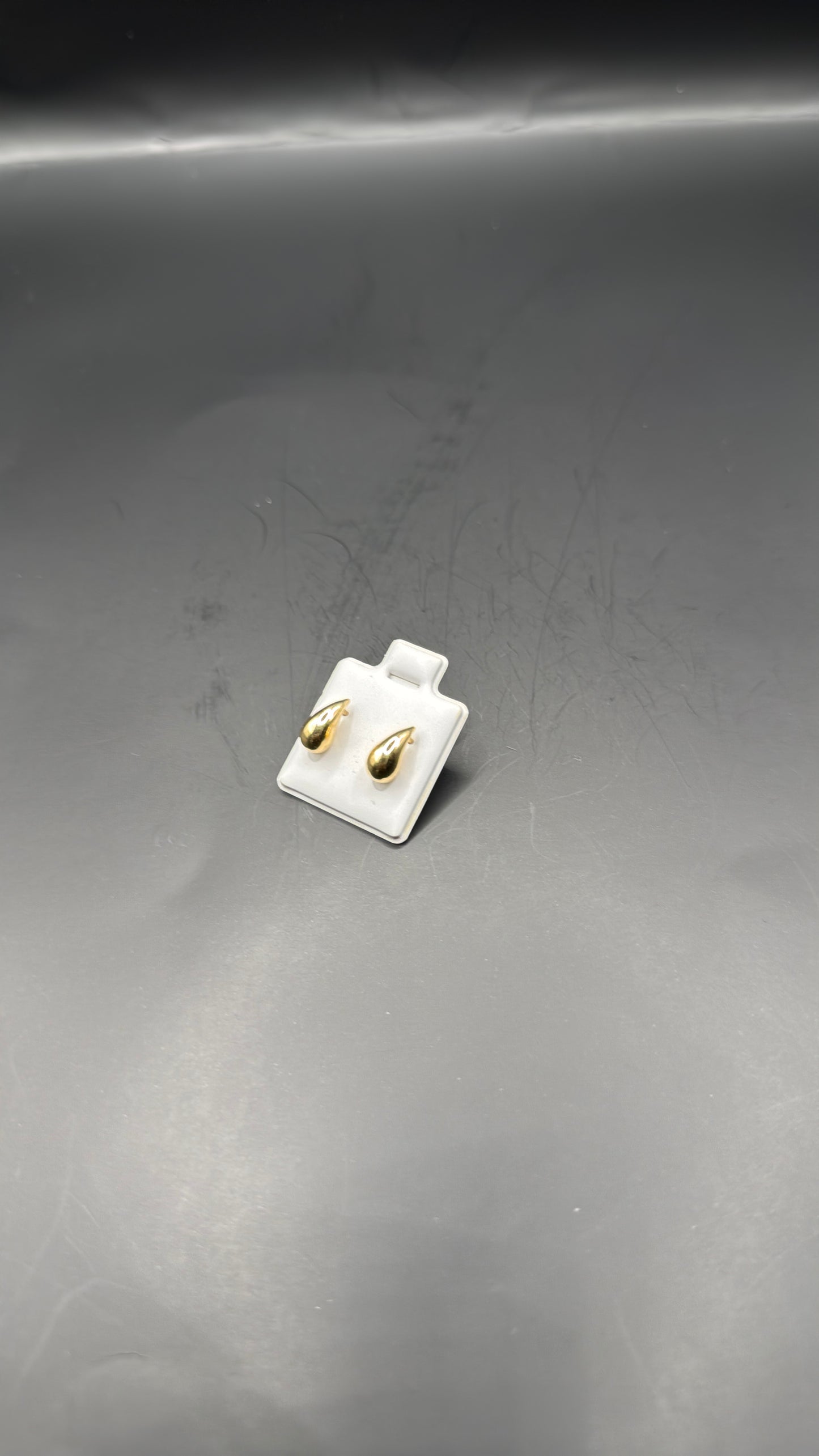 18karat Stud Earrings