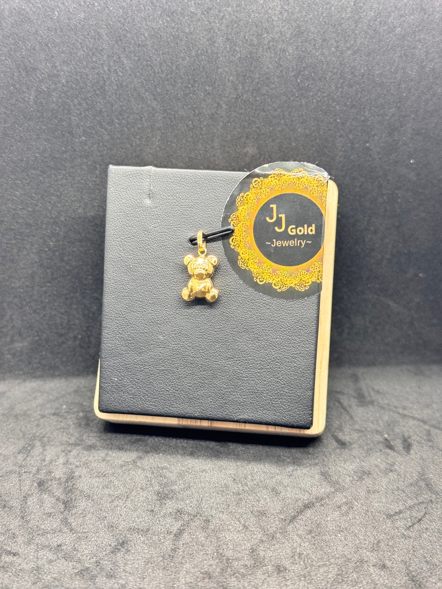 18karat 2face Teddy Pendant