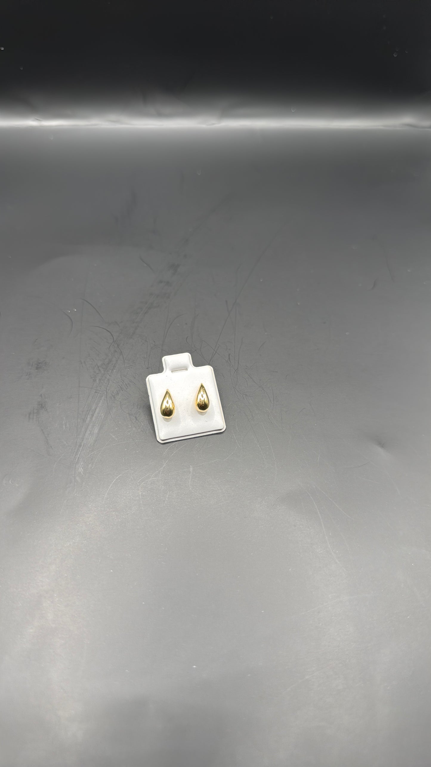 18karat Stud Earrings