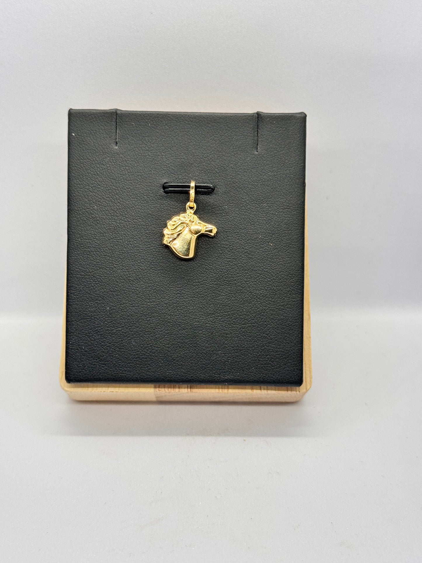 18k Horse Head Pendant