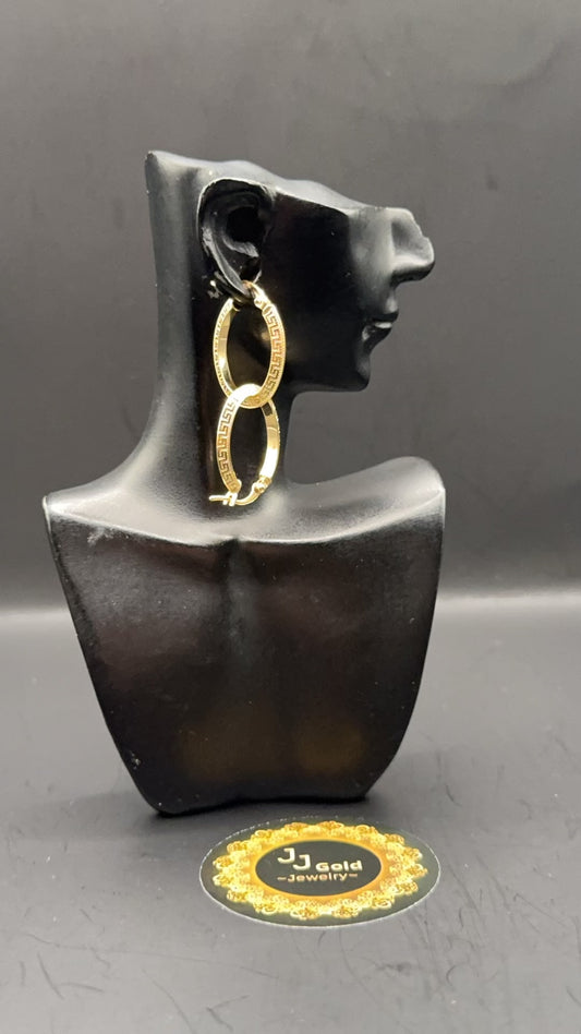 18karat oval shape clip earrings