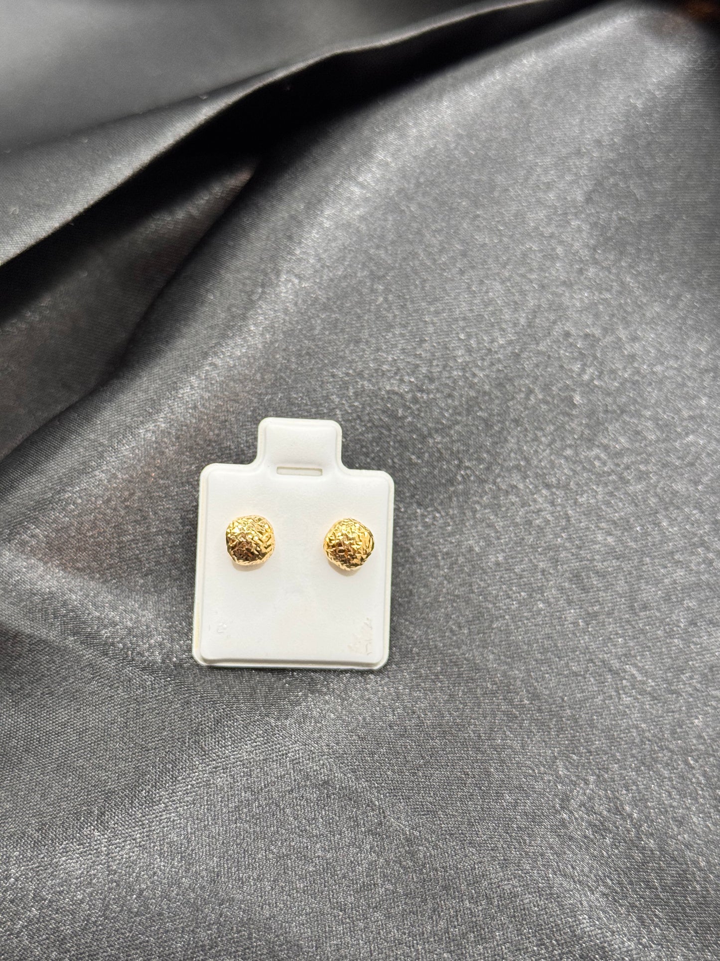 18k Stud Earrings