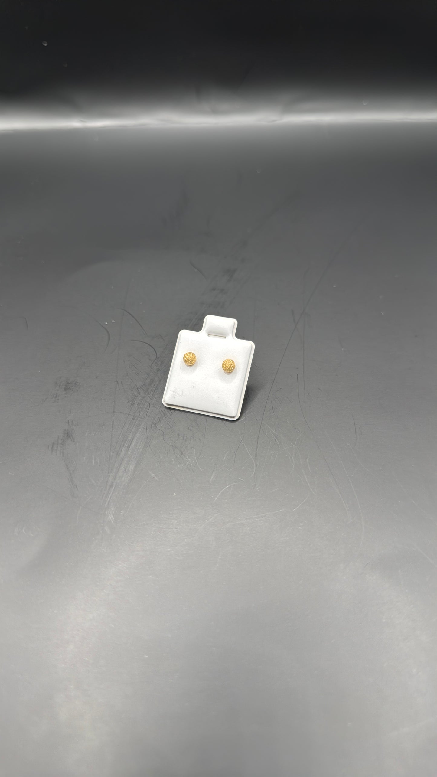 18karat Shinning stud earrings