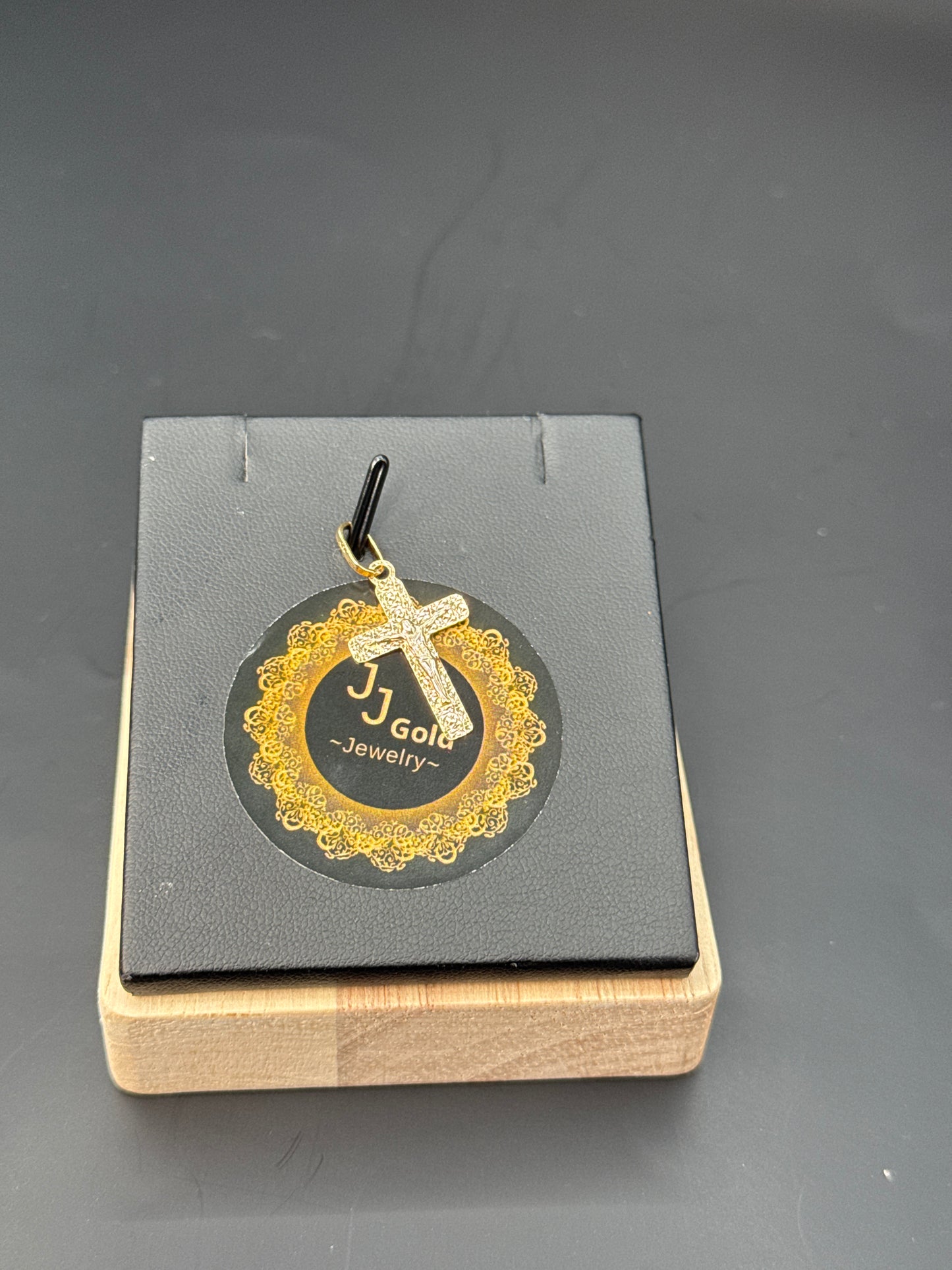 18karat Small Cross Pendant