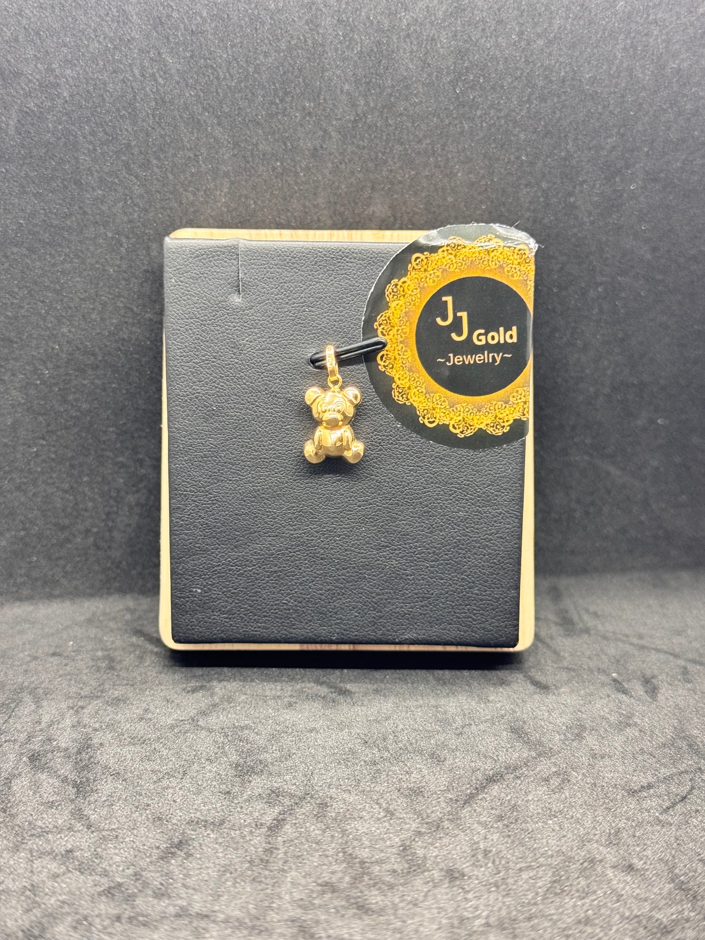 18karat 2face Teddy Pendant