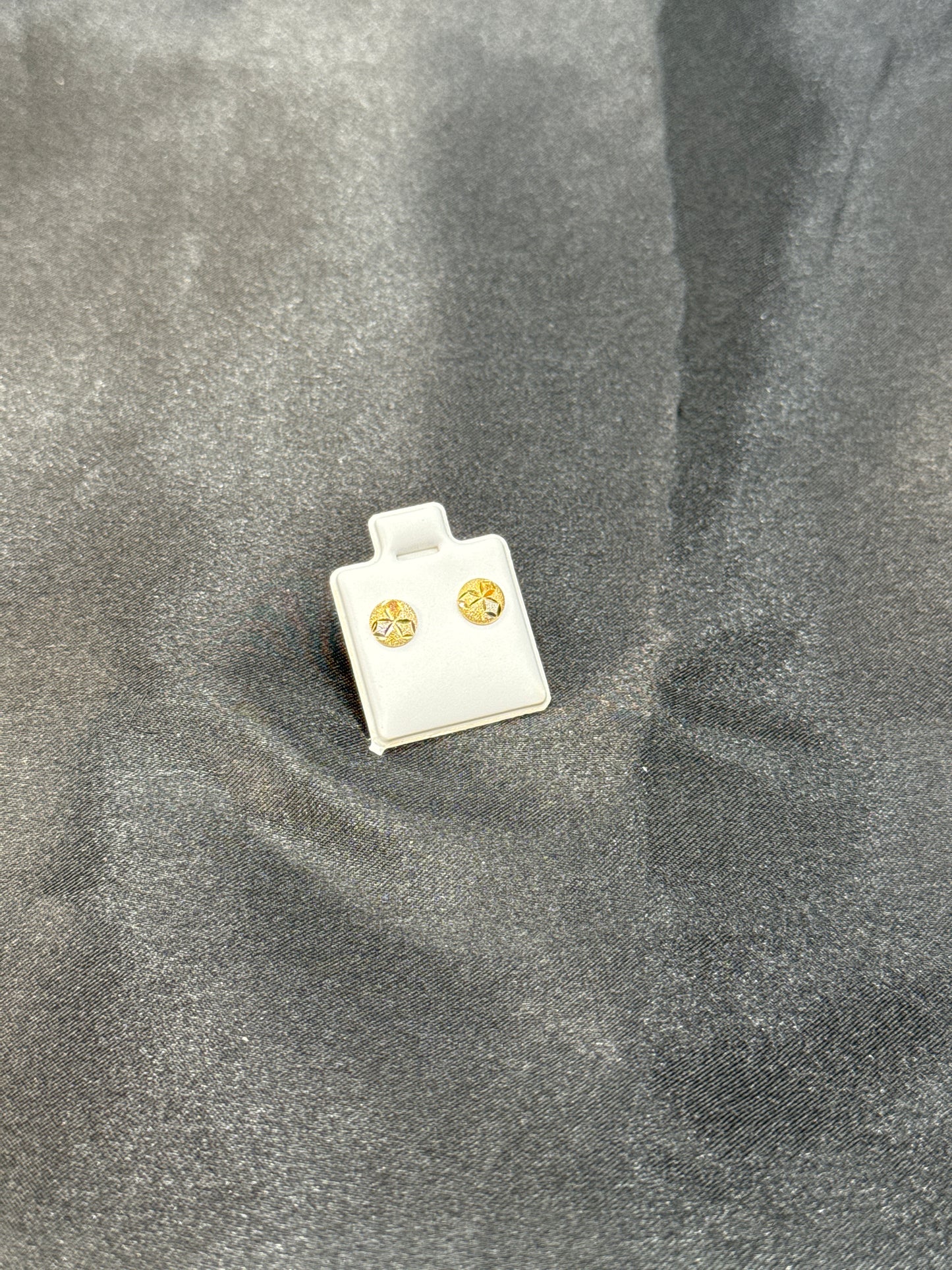 18karat Stud Earrings