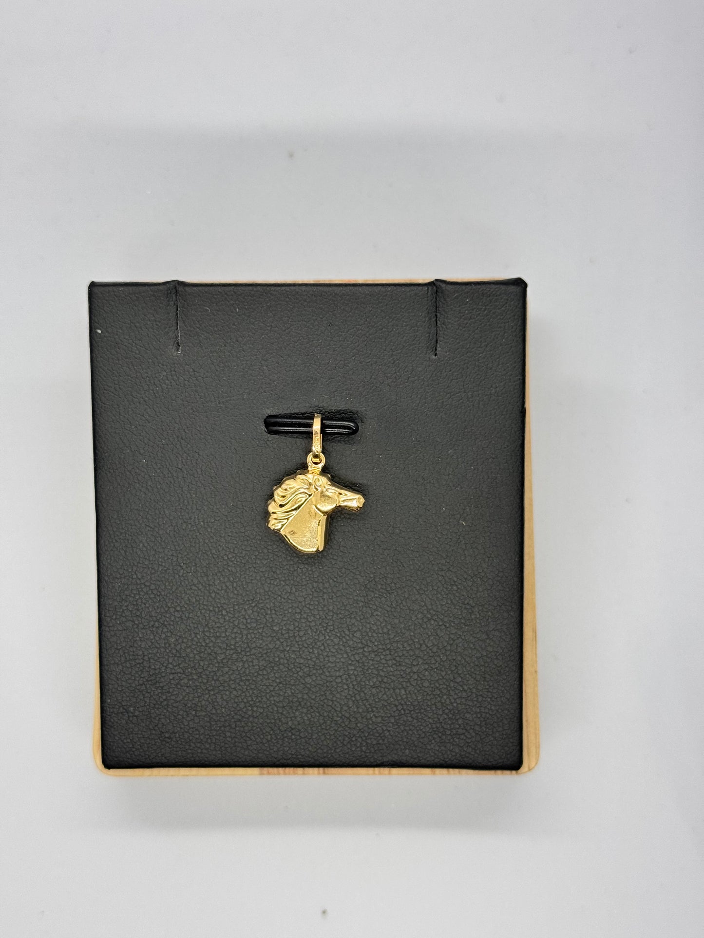 18k Horse Head Pendant