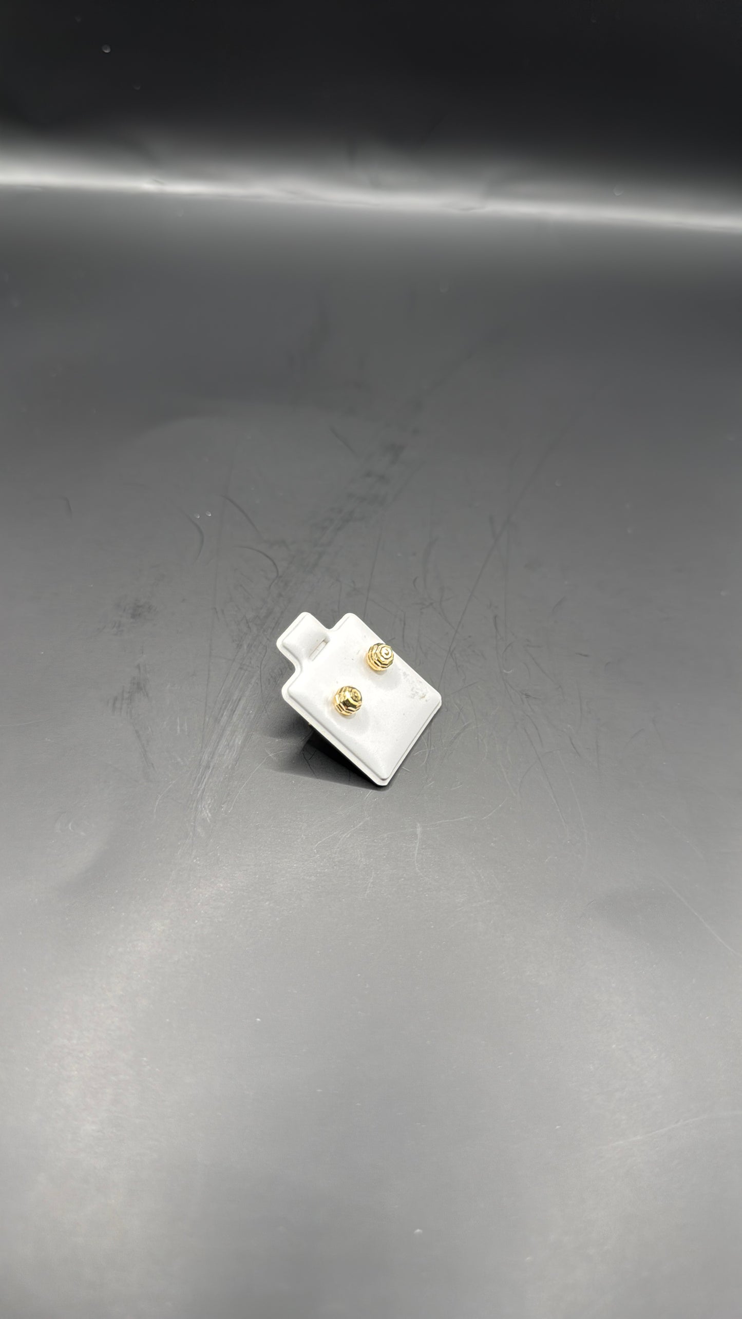 18karat Stud Earrings