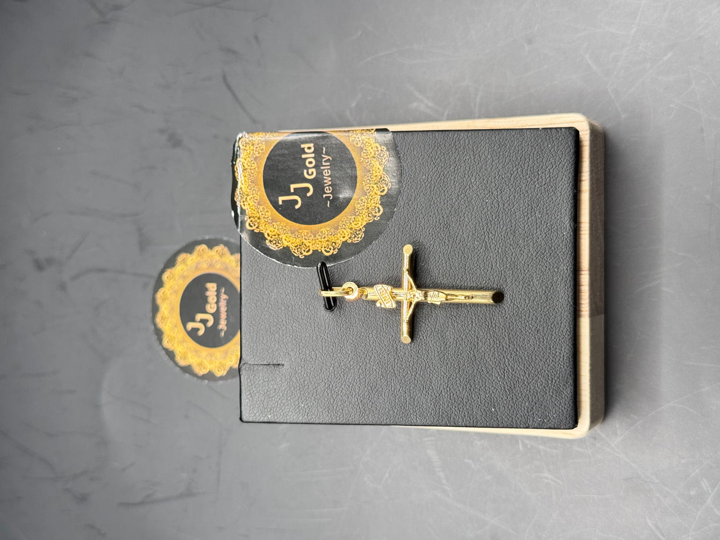 18karat Cross Pendant