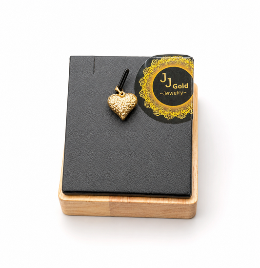 18karat Love Pendant
