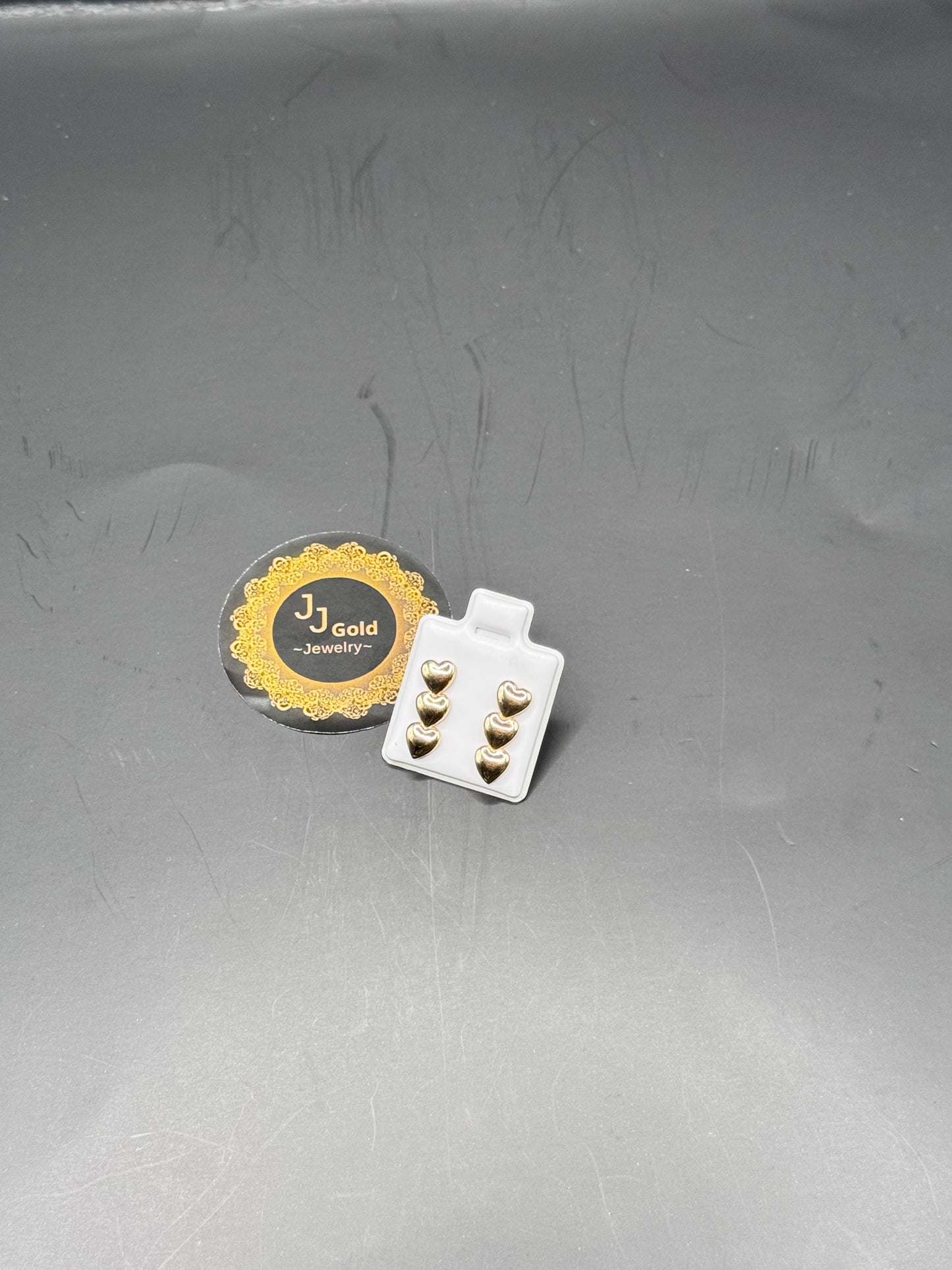 18karat Stud earrings