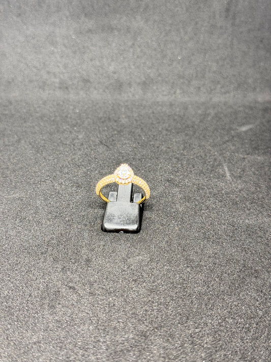 18K Gold Engagement ring